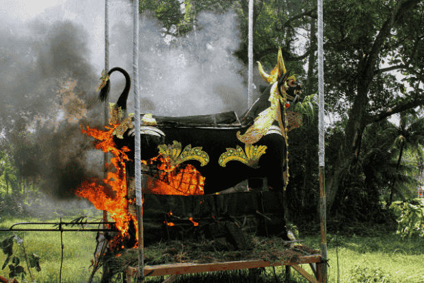 Upacara Ngaben Tradisi Sakral Bali untuk Mengantar Arwah ke Alam Abadi