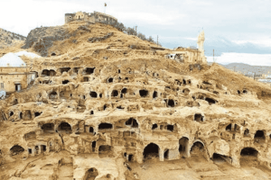 Derinkuyu Kota Bawah Tanah Misterius yang Mengagumkan di Turki
