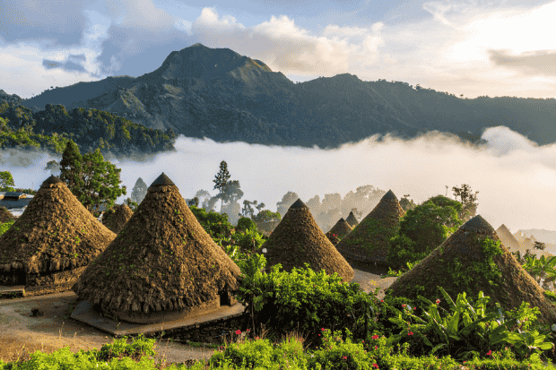 Desa Atas Awan Wae Rebo