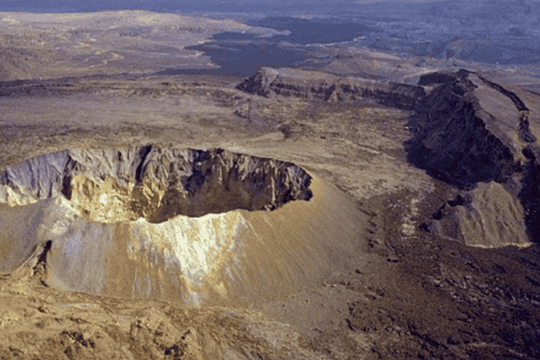 Gunung Hayli Gubbi Raksasa Tidur di Celah Afrika