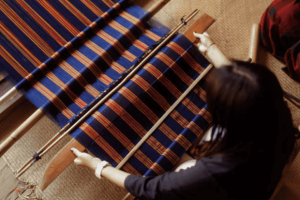 Kain Sutra Simbol Kemewahan dan Warisan Jalur Perdagangan Kuno